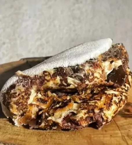 Funcionária barraca de tapioca gourmet 