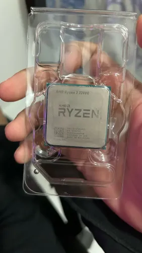 Ryzen 3 3200g - com cooler