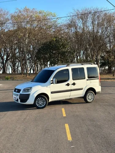 Fiat Doblo Attractive 1.4 Fire Flex 8V 5P 2013
