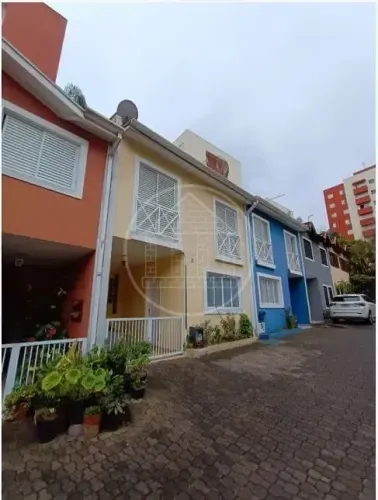 Casa à venda em condomínio no Horto do Ypê