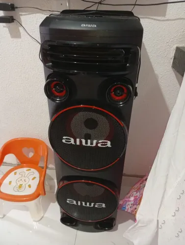 Vendo caixa de som semi nova