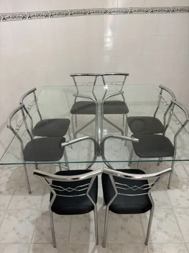 Mesa de Vidro 8 Lugares com 8 Cadeiras