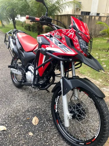 Vende-se XRE rally 2023 quitada selada até março de 2027 apenas 11.000 KM rodado.
