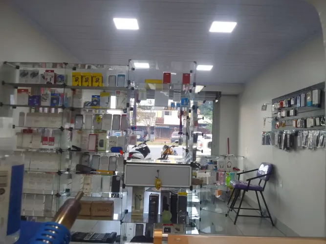 Vendo ou troca loja de acessórios e assistência técnica em celulares