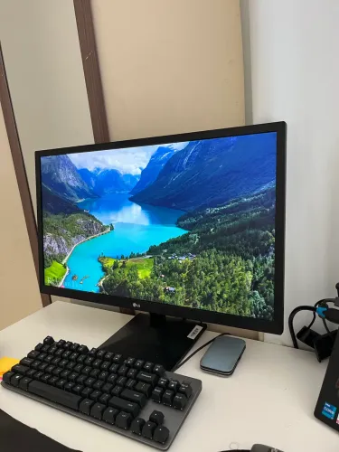 Monitor LG 24" Excelente