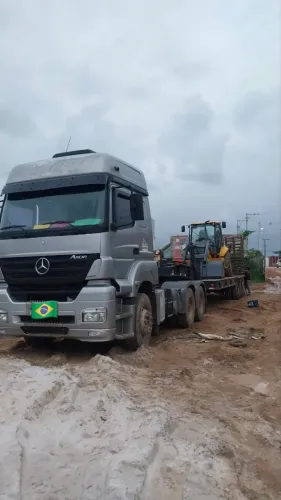 Cavalo Mercedes Axor com Prancha ou Basculante 03 eixos 