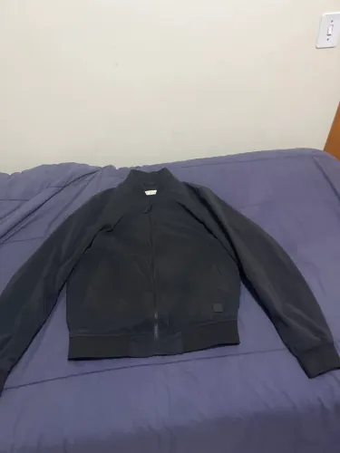 Jaqueta bomber leve Zara tamanho p