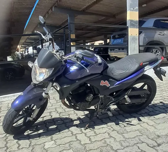 Honda cb 300 2011