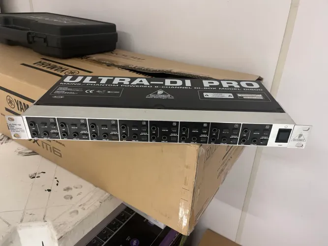 Direct box behringer ultra di pro 