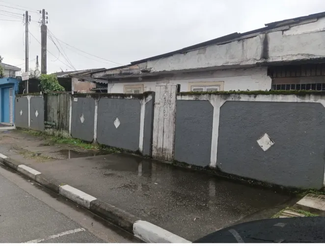 VENDO CASA NO MIOLO DO STO ANTÔNIO