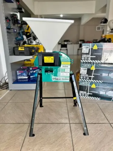 Forrageira Triturador Motor 1.5cv C/ Peneiras 220v - Garthen (Novo)