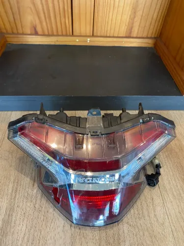 Lanterna traseira Pcx 2022