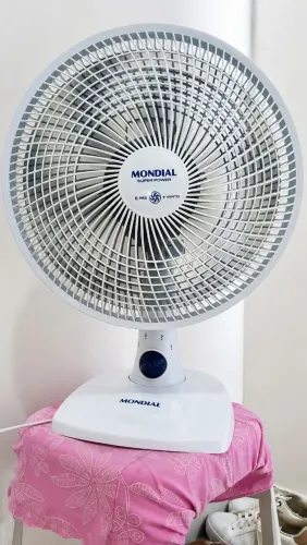 Ventilador de Mesa Mondial Super Power - 30 cm (6 pás)