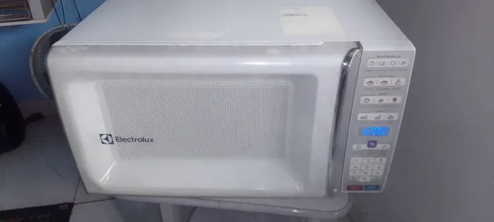 Microondas eletrolux 34litros 