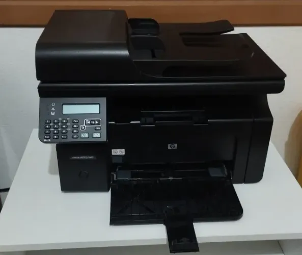 Impressora HP LaserJet Pro M1212nf MFP