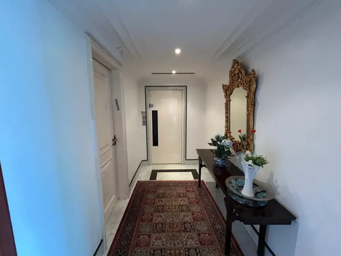 Encontrei!!!!!Apartamento exclusivo de frente para o mar no Leblon.