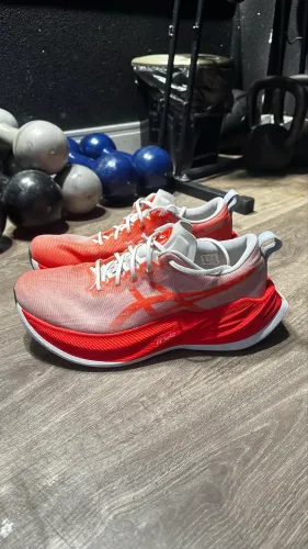 Asics superblast