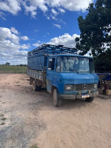 Caminhão 608