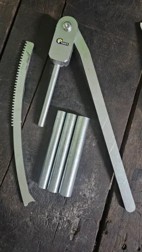 Ferramenta para desmontagem de pneus.