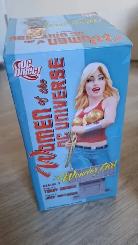 Estatueta Busto Wondergirl Wonder Woman Dc Direct