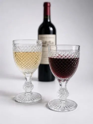 Taças de vinho Bico de Jaca. Modelo original de Portugal 