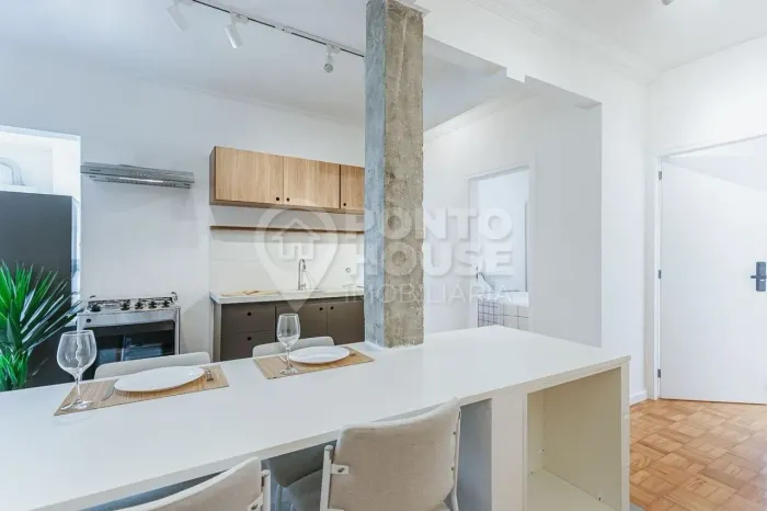 Apartamento todo reformado com 75m para venda no Paraiso.