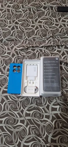 Celular semi novo 