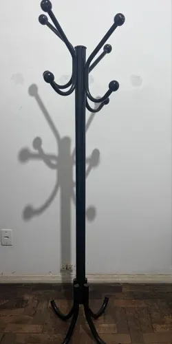 Cabide por unidade.Branco e preto
