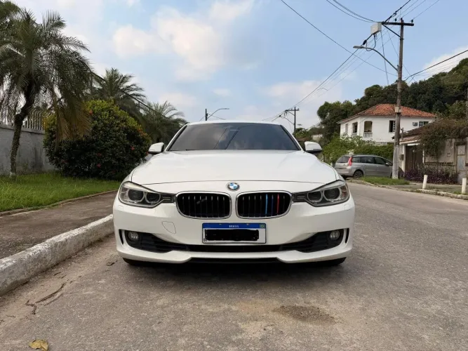 BMW 320I A 2.0 Turbo/activeflex 16V 184cv 4P 2014