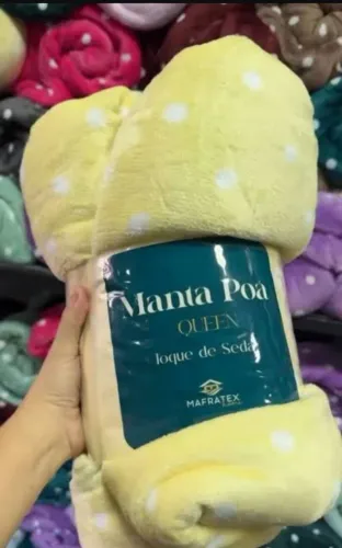 Vendo Manta Póa Queen/ disponível nas cores Azul escuro e amarelo bebê.