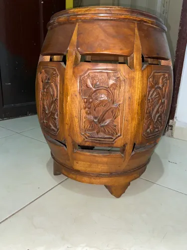 Banco Baú Redondo de Madeira Maciça Entalhada - Colonial