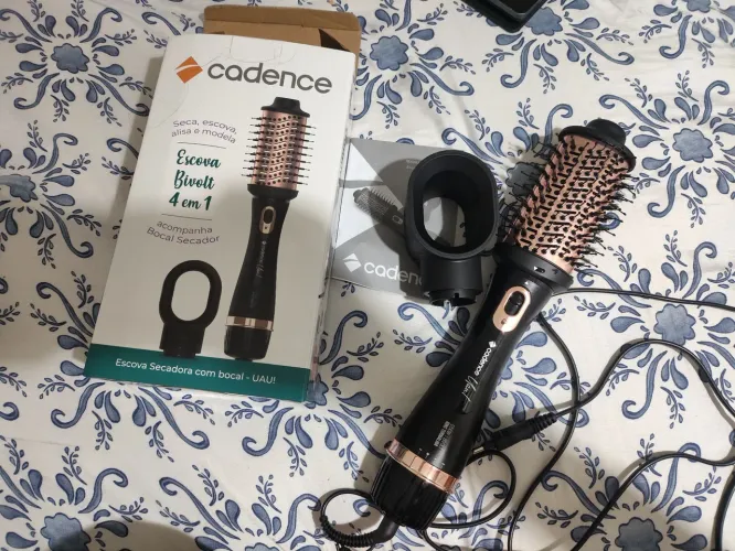 Escova Secadora Cadence Uau! 4 em 1 Bivolt 1200W