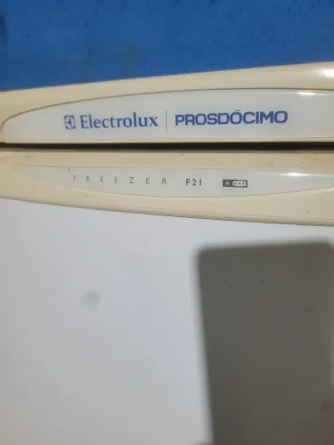 Freezer em bom estado 110v