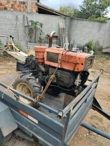 Tobata 14cv com carretinha e rotativa