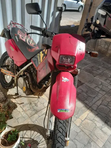 XR 200 2002