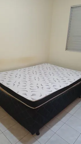 Cama box com colchão 