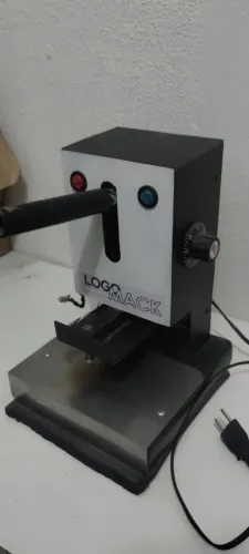Maquina de carimbar chinelo LogoMack