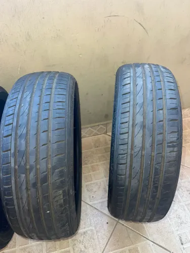 Vendo 2 pneus 165 35 aro 18