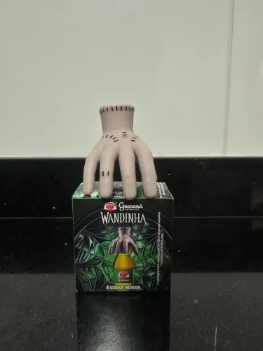 VENDO mãozinha família Adams 
