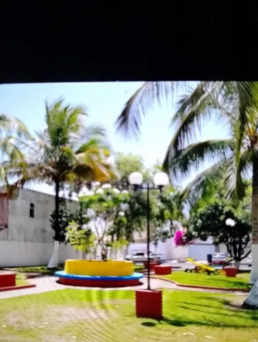 Linda casa 4/4 condomínio vivendas