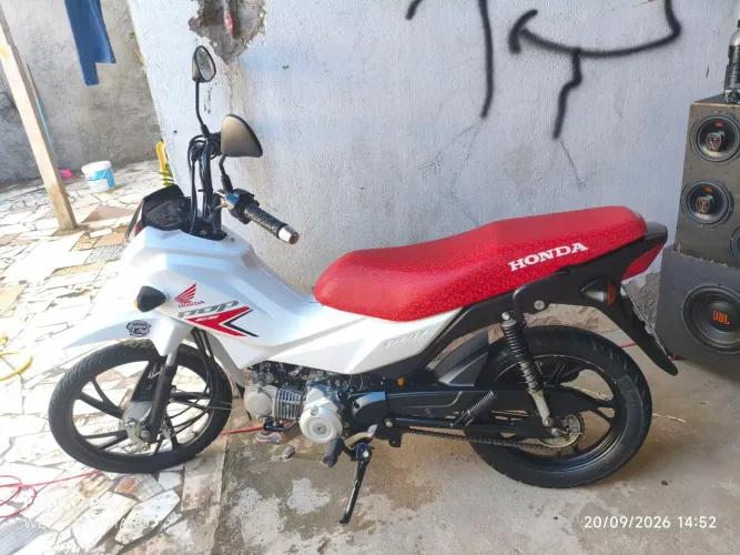 Pop 110 branca