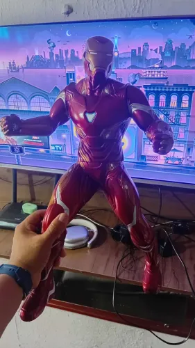 BONECO HOMEM DE FERRO GIGANTE MIMO