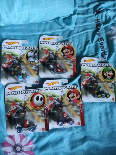 Hotwheels Mario kart, 5 carrinhos, vendo separado