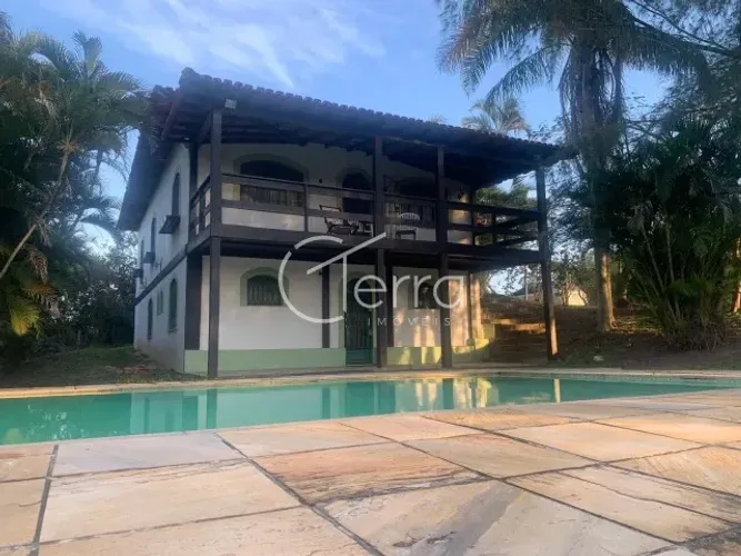 Casa de Campo com Piscina e Amplo Lazer
