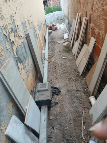 Poste de energia residencial, novo nunca usado, valor 900 mais aceitando proposta
