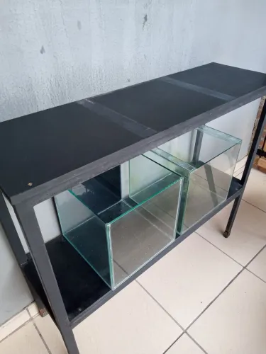 Vendo aquários cubo 30x30