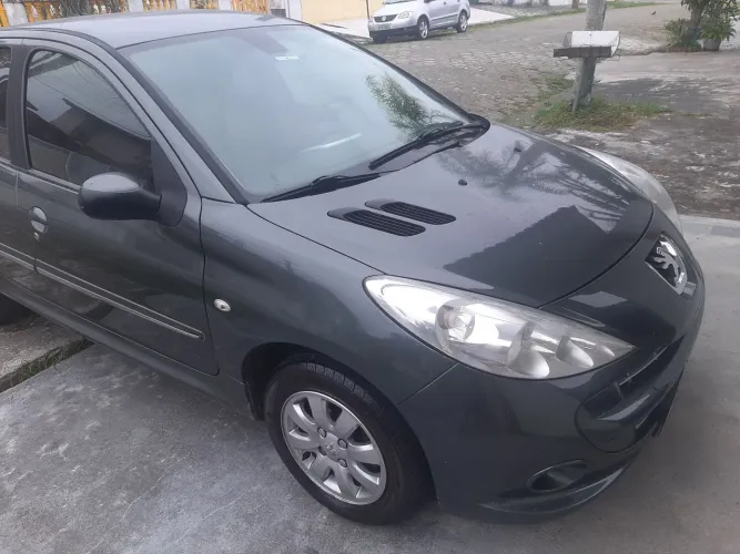Peugeot 207 Sed. Passion XR Sport 1.4 Flex 8V 4P 2012