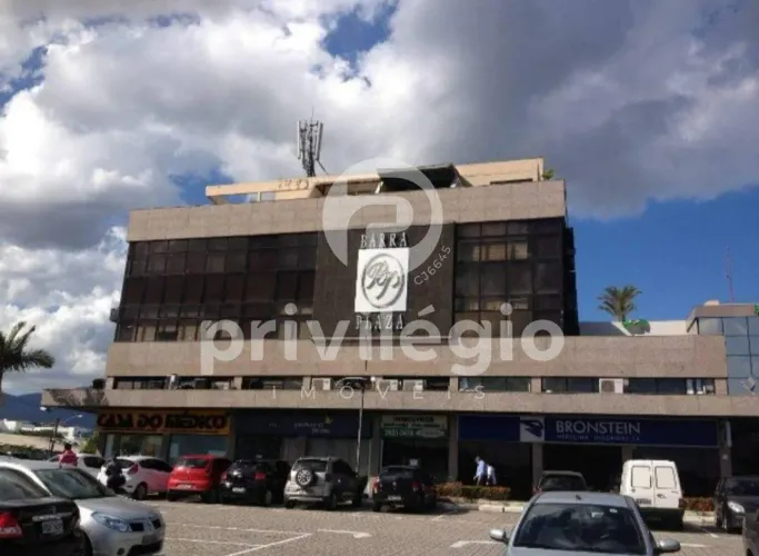 Invista na imagem do seu negócio com esta espetacular sala comercial de 32 m²,