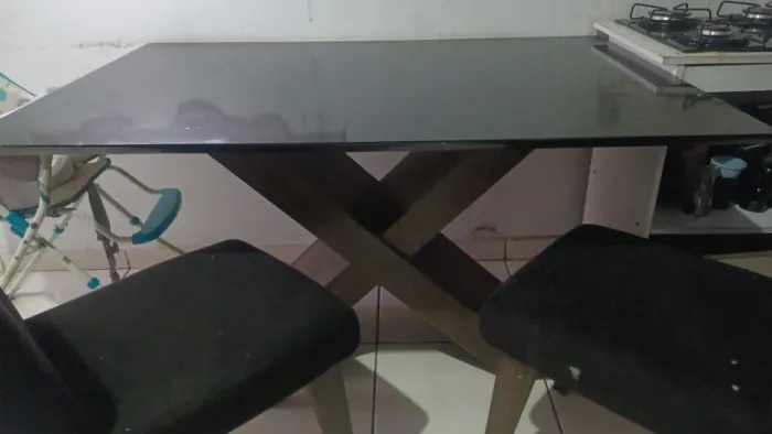 Mesa de madeira 2 cadeiras