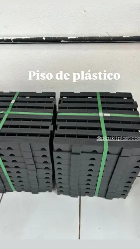 Piso de plástico 40x40
